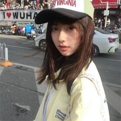 蓝与白形成的蔚蓝色